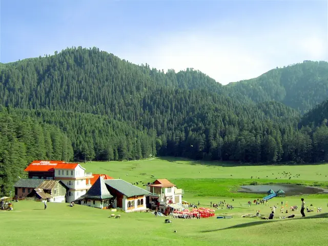 Dharamshala Dalhousie Tour (Premium) photo